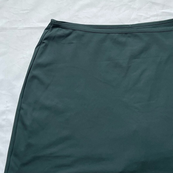 Girlfriend Collective Atlas Weekend Wrap Skort Plus Size 5XL - 47510 - Picture 4 of 16